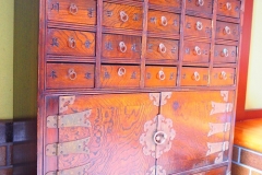 Nonomura-Family-Furniture