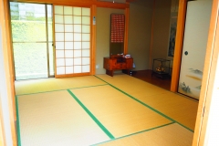 Nonomura-Family-room2