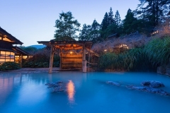 Tsurunoyu-Onsen-Bath